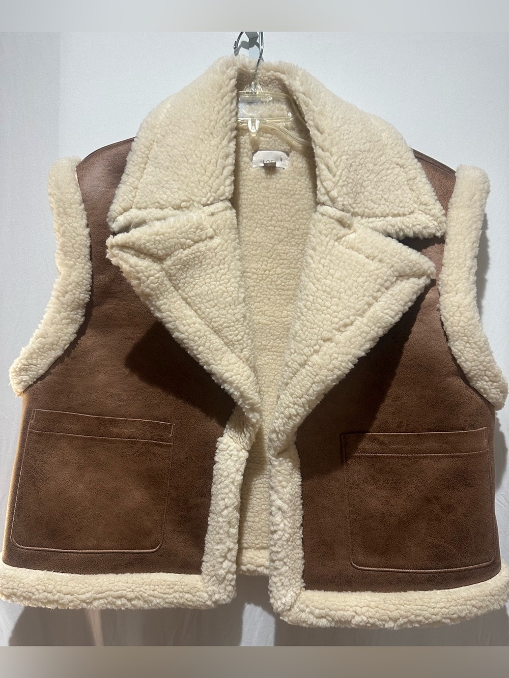 LOFT FAUX SHERPA VEST WOMEN’S SIZE - L